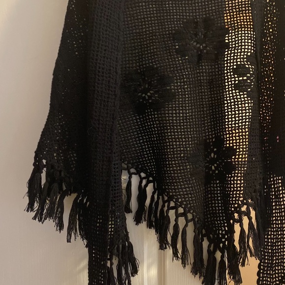 Shawl - Picture 5 of 5